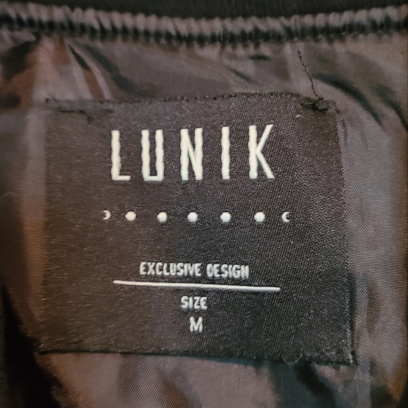 Lunik Woman's Embroidered Retro Rose Jacket, Size: Medium Color: Black - Picture 5 of 12